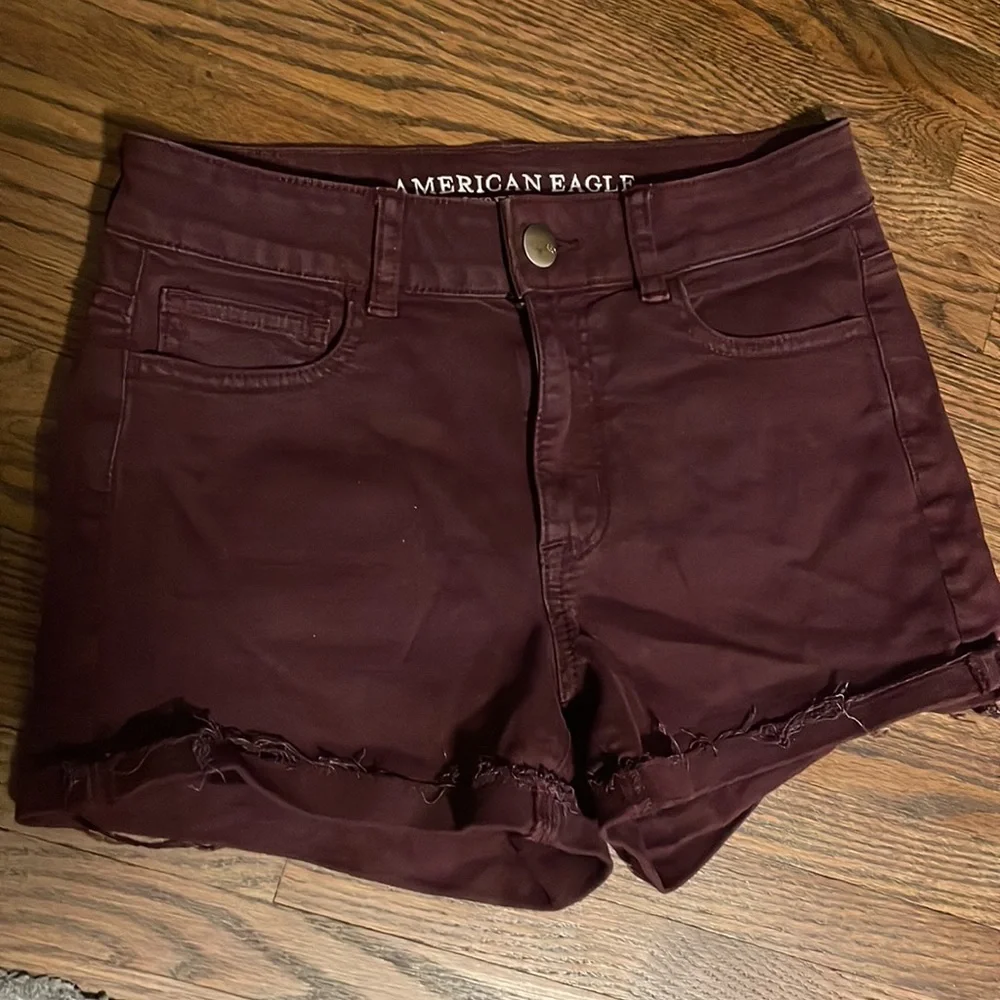 American Eagle wine colored Shorts - Picture 1 of 4